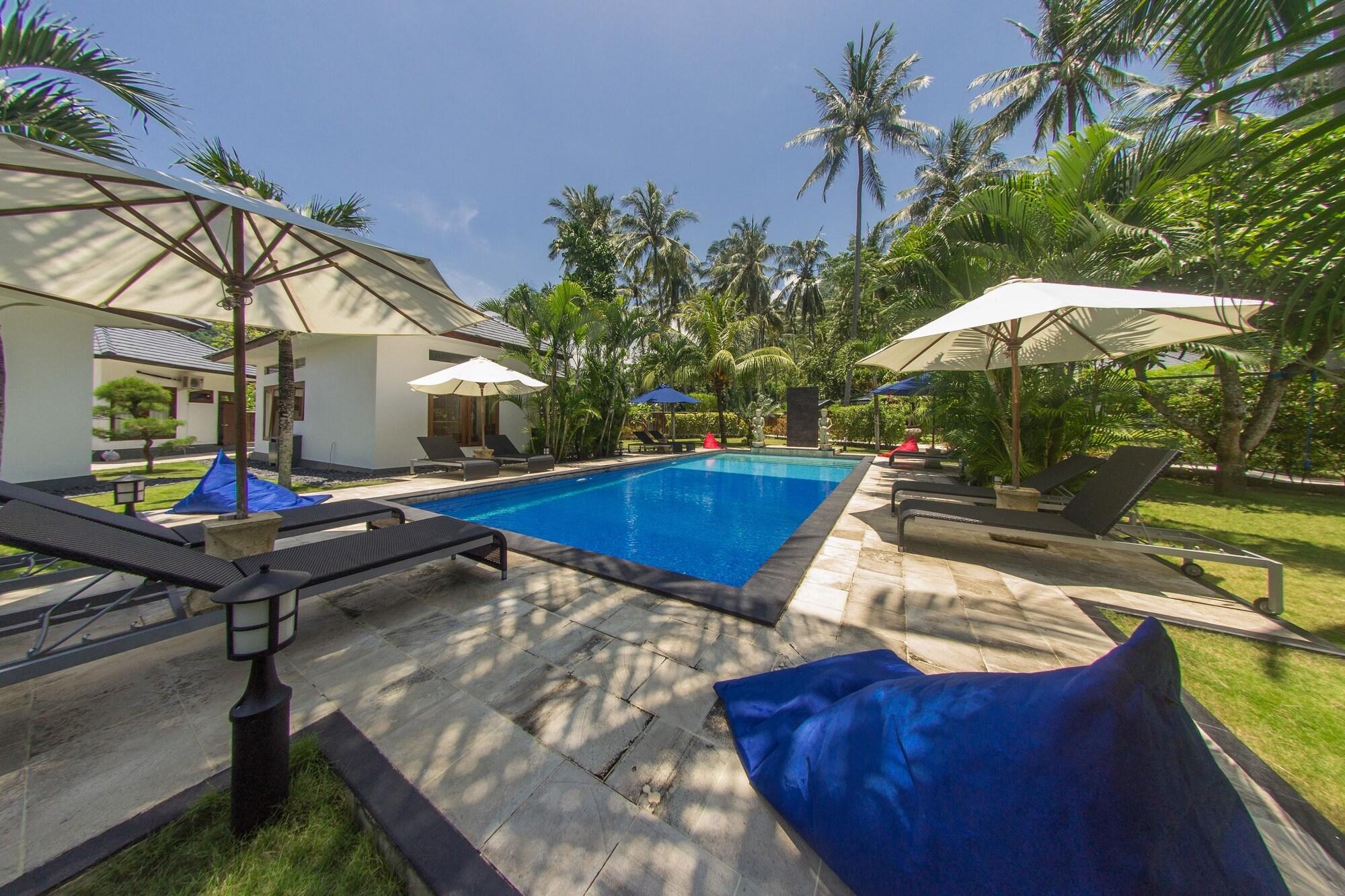 Dream Estate Resort Senggigi Exterior photo