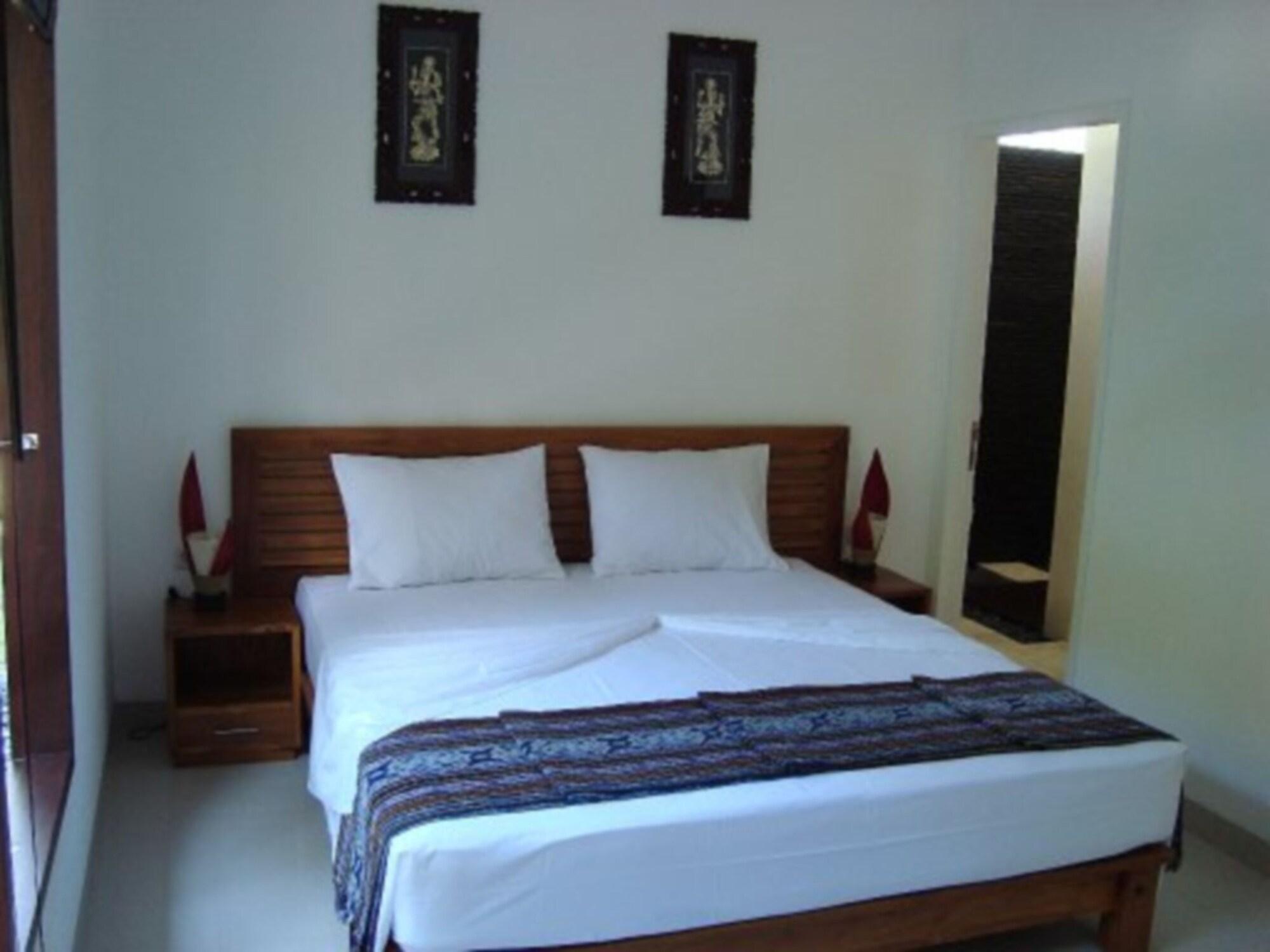 Dream Estate Resort Senggigi Exterior photo
