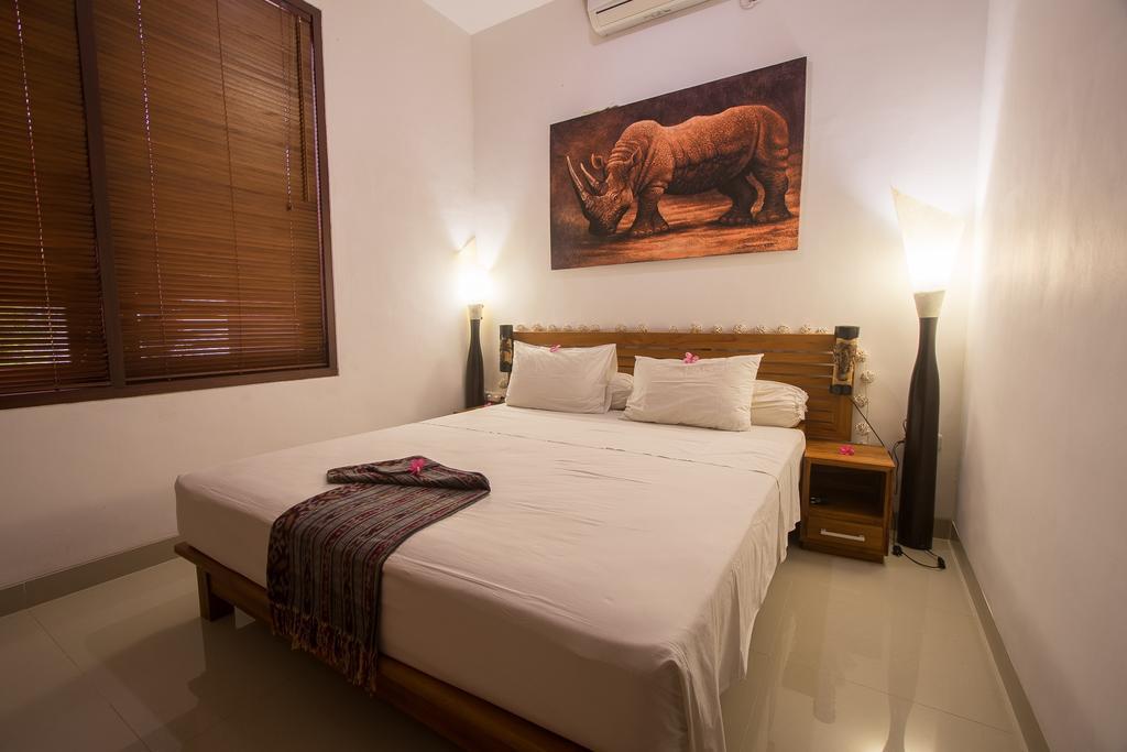 Dream Estate Resort Senggigi Exterior photo
